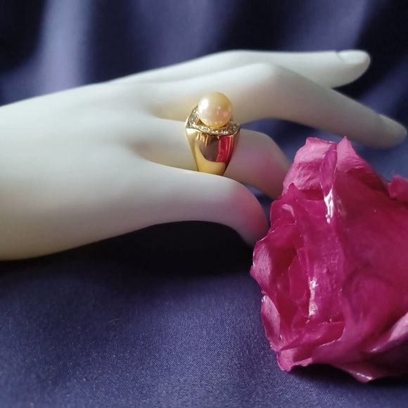 Swarovski Elements - Size 6½ - Gold tone ring as pictured - Picture 2 of 6